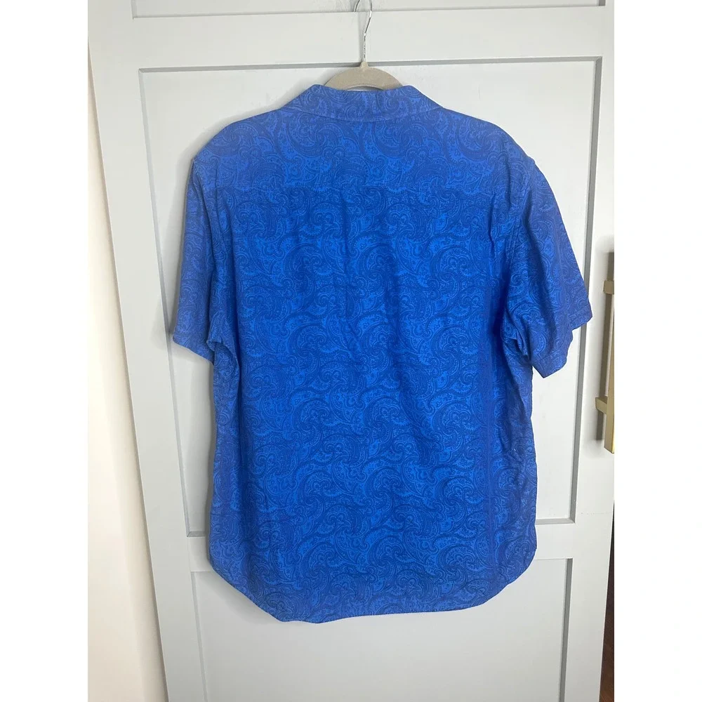 Robert Graham Mens XL Blue Paisley Jacquard Short Sleeve Button Down Shirt
